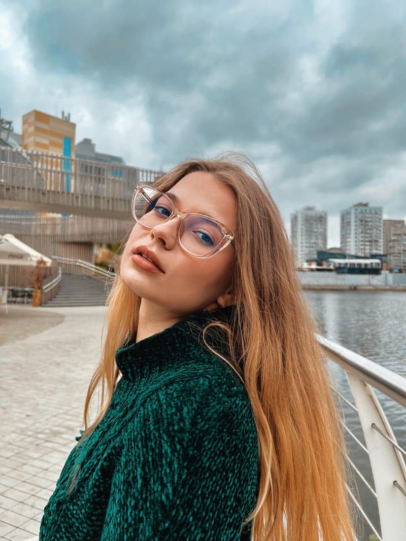 викладач-фотографка курсу для підлітків